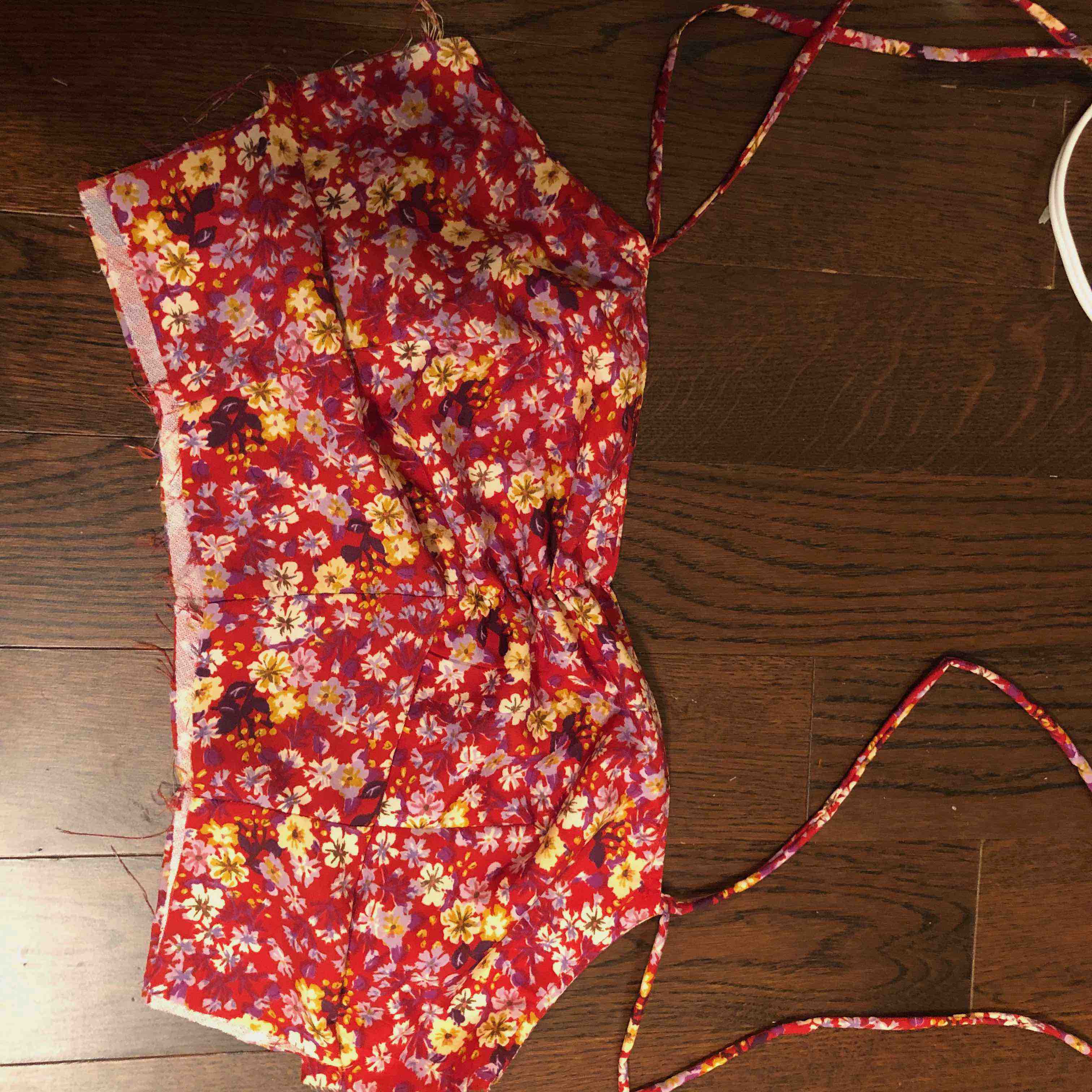 Image of the bodice of the red sundress.