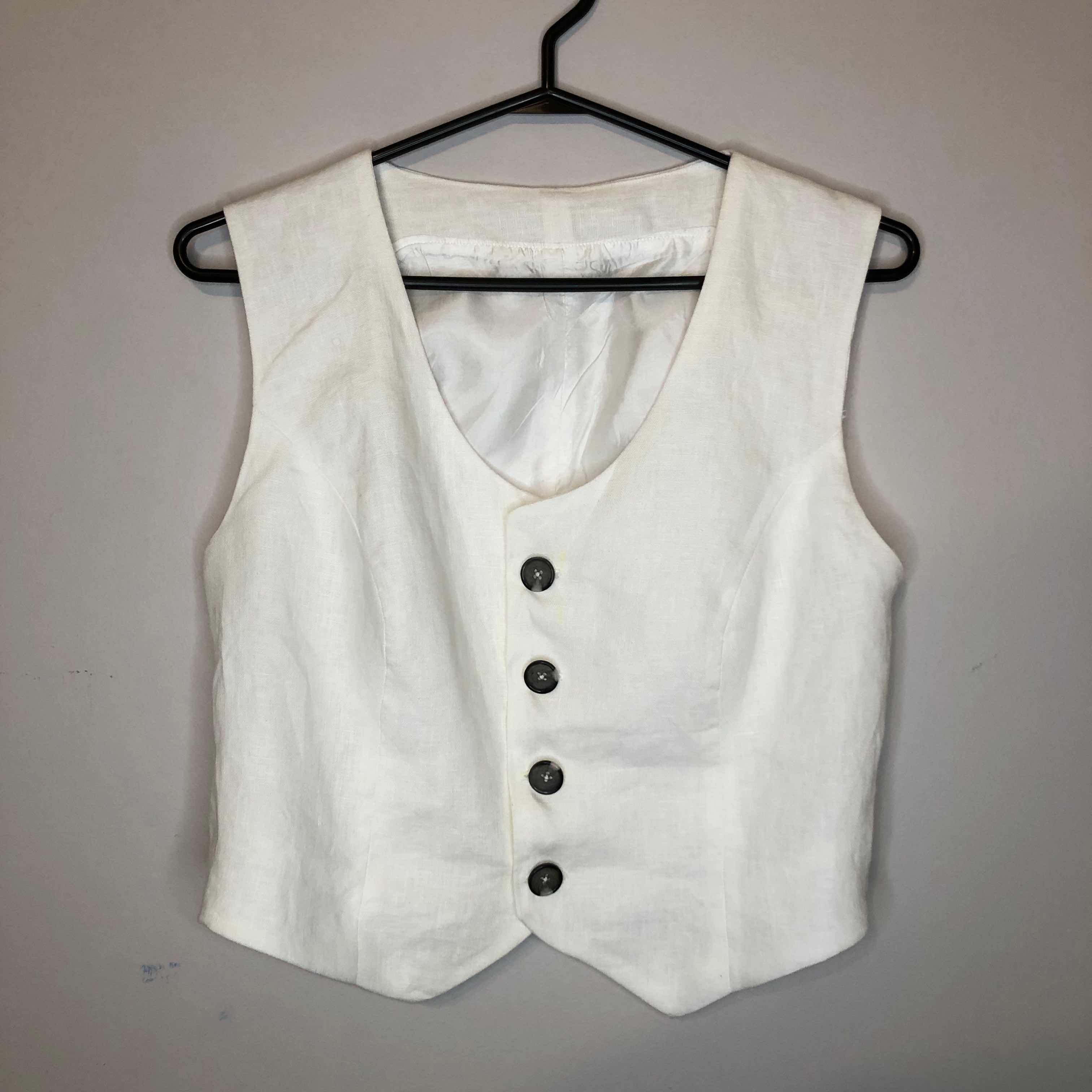 Image of white vest.